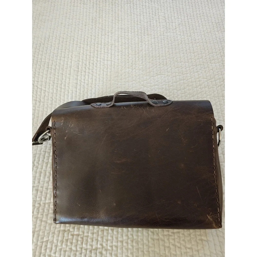 Crash Leather Chocolate Brown Saddleback Bag With Silver Hardwear‎